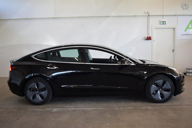 Tesla Model 3 15