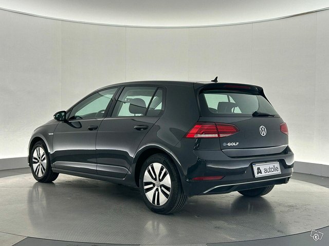 Volkswagen Golf 13