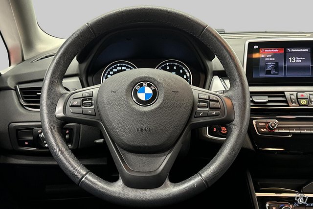 BMW 218 16