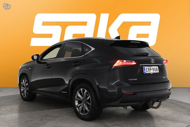 Lexus NX 5