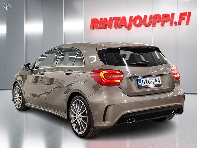 Mercedes-Benz A 2