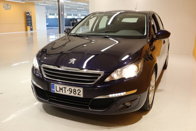 Peugeot 308 4