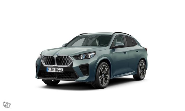 BMW IX2 1