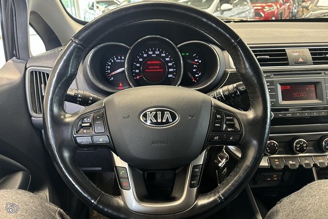 KIA Rio 6