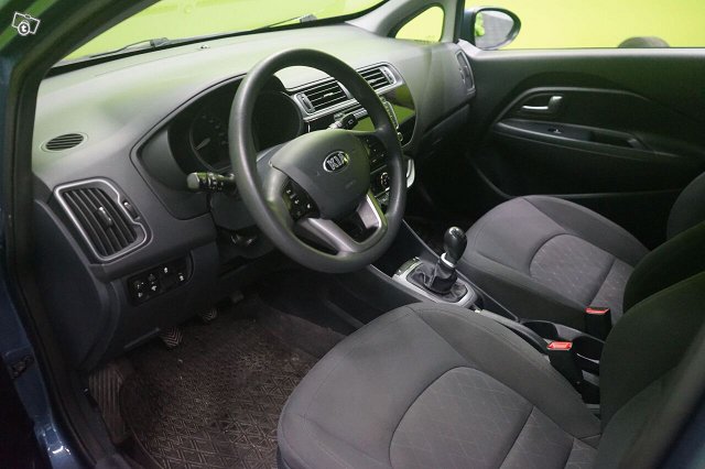 Kia Rio 13