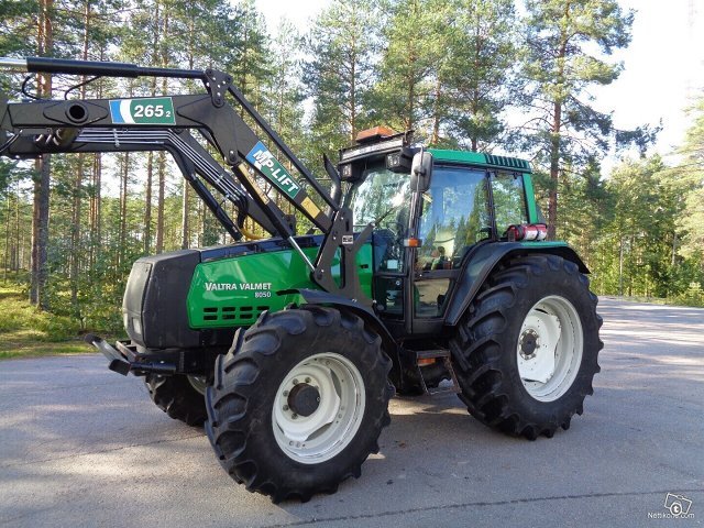 Valtra 8050 MEGA + MP Lift 265 1