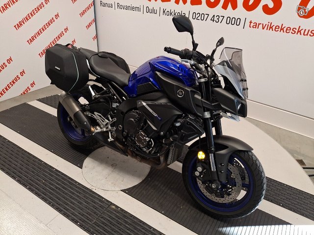 Yamaha MT-10 11