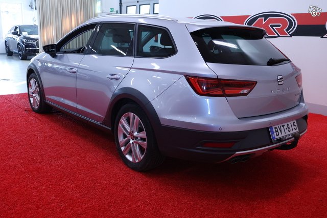 SEAT Leon X-Perience 4