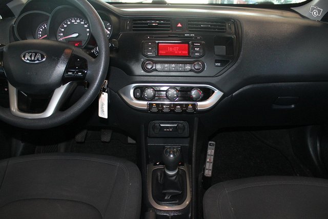 Kia Rio 5