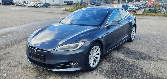 Tesla Model S