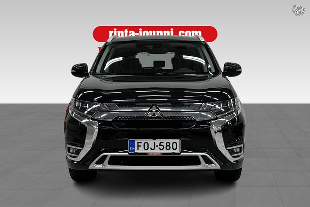 Mitsubishi Outlander PHEV 2