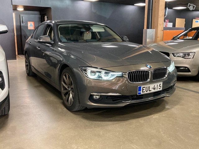 BMW 330 1