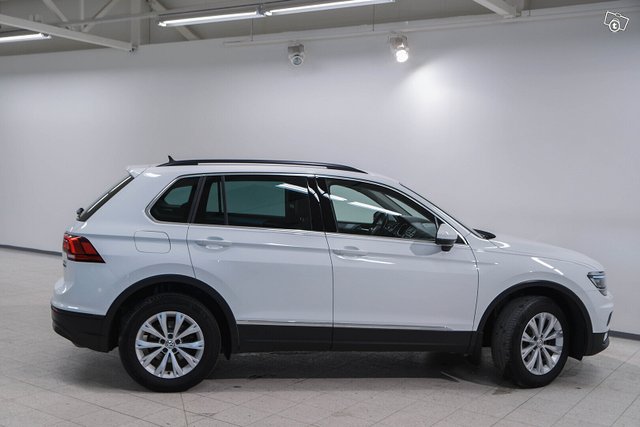 Volkswagen Tiguan 4