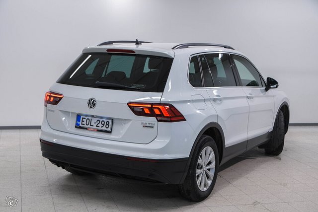 Volkswagen Tiguan 5