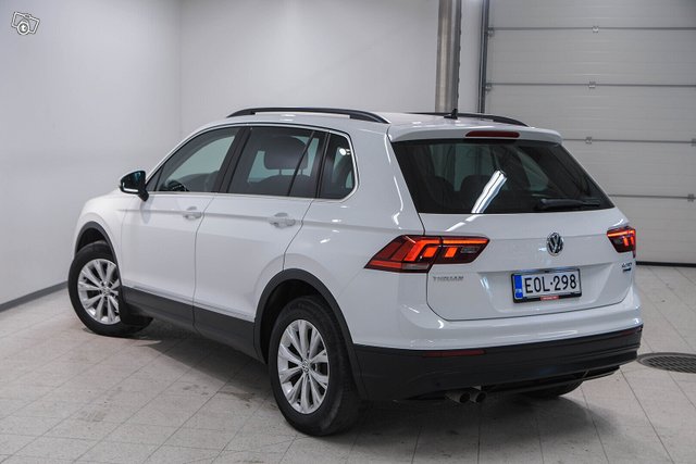 Volkswagen Tiguan 7