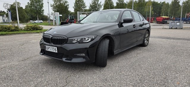 BMW 330 1