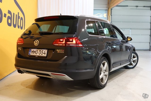 Volkswagen Golf 9