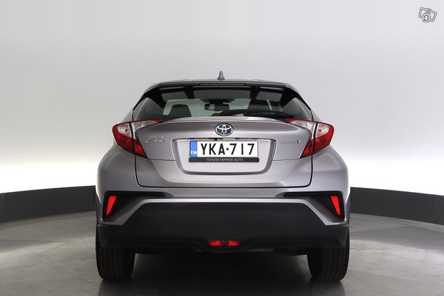 Toyota C-HR 4