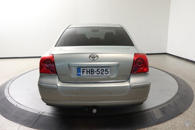 Toyota Avensis 6