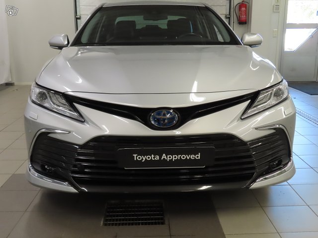 Toyota Camry 3