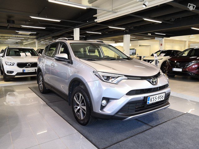 TOYOTA RAV4 3