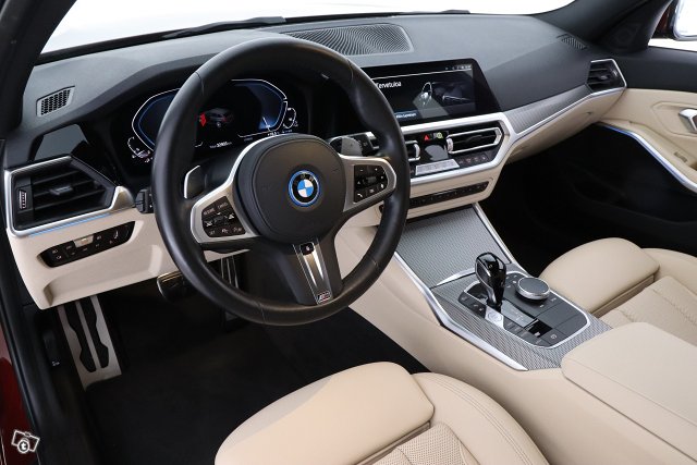 BMW 320 11