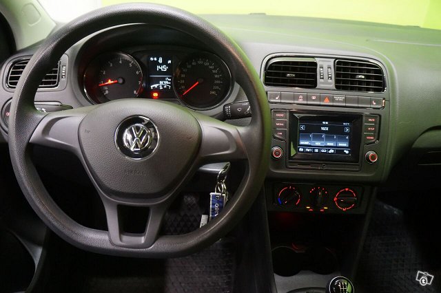 Volkswagen Polo 8