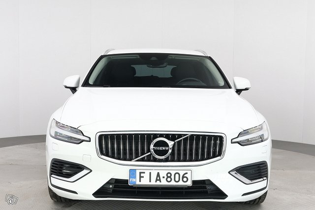 VOLVO V60 8