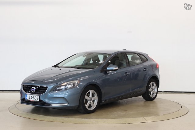 Volvo V40 1