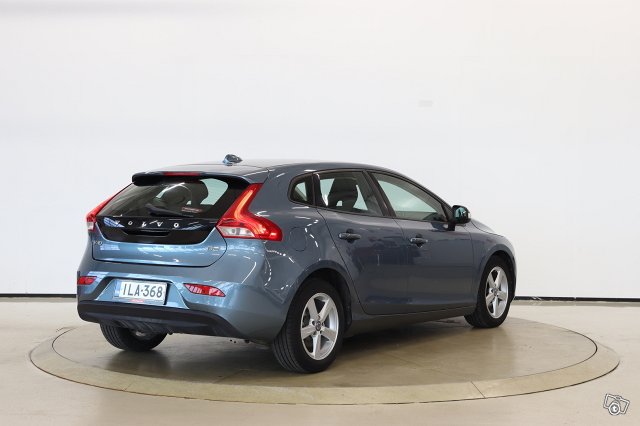 Volvo V40 5