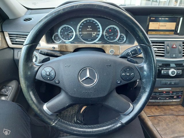 Mercedes-Benz E 16