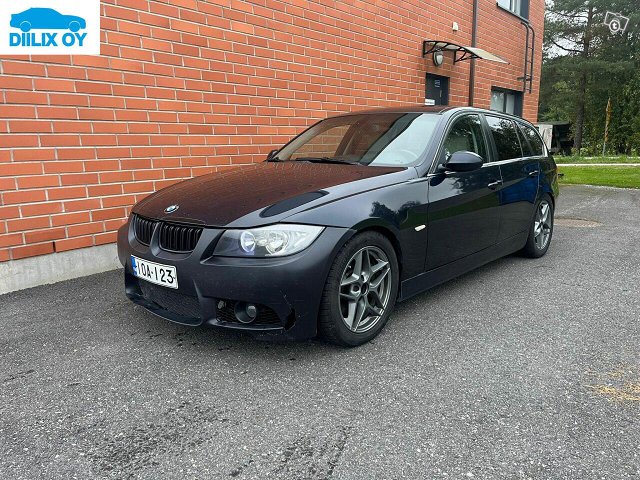 BMW 330 1