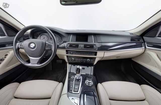 BMW 520 11