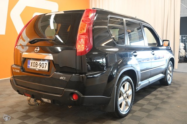 Nissan X-Trail 6