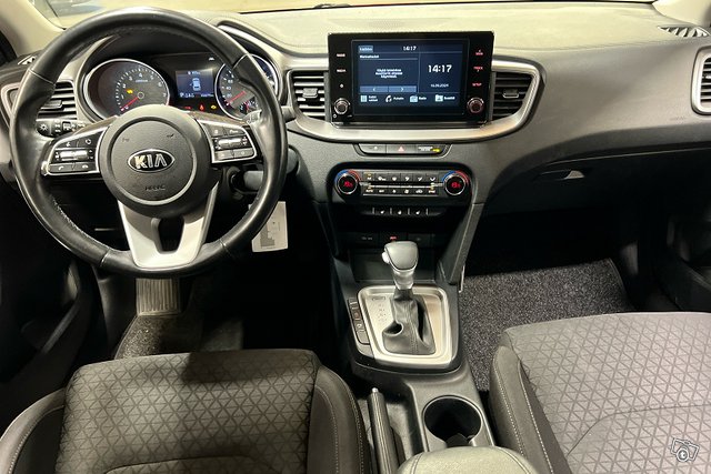 Kia Ceed 8