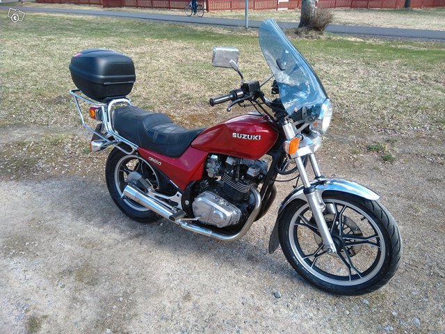 Suzuki GR 650, kuva 1