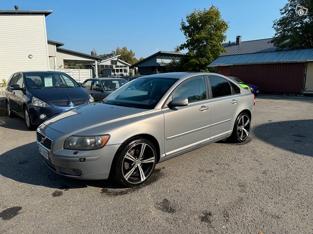 Volvo S40