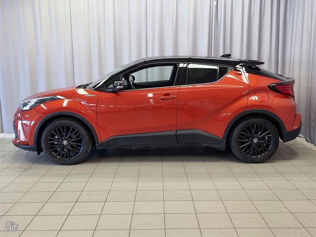 TOYOTA C-HR 3