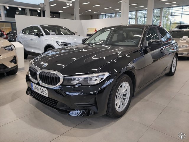 BMW 320 1