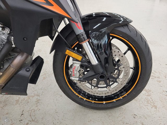 KTM 1290 6