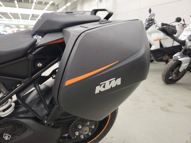 KTM 1290 18