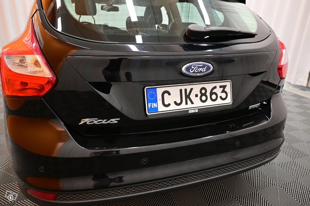 Ford Focus 10