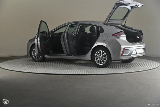 Hyundai Ioniq Electric 7