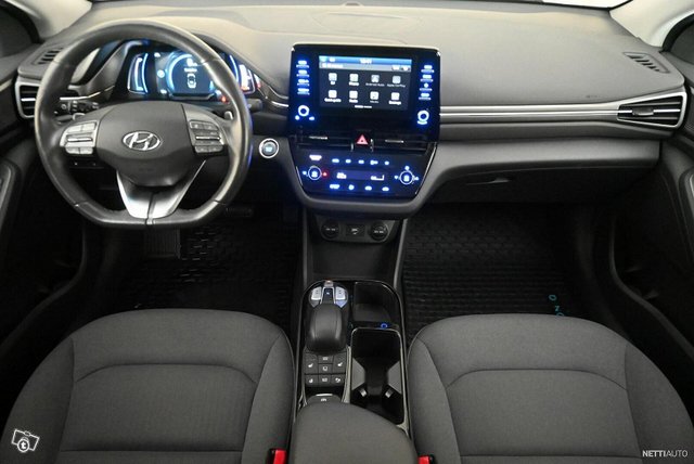 Hyundai Ioniq Electric 8