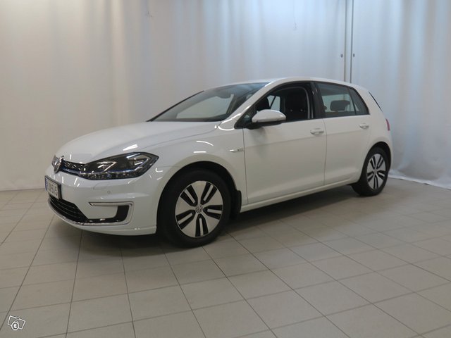 VOLKSWAGEN Golf 5