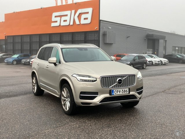 Volvo XC90 1