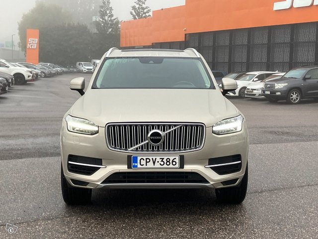 Volvo XC90 2