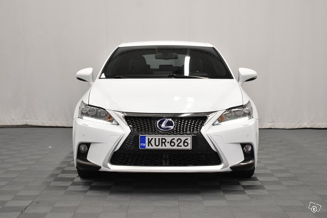 Lexus CT 2