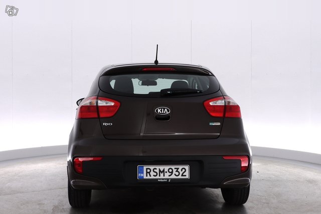 Kia Rio 7