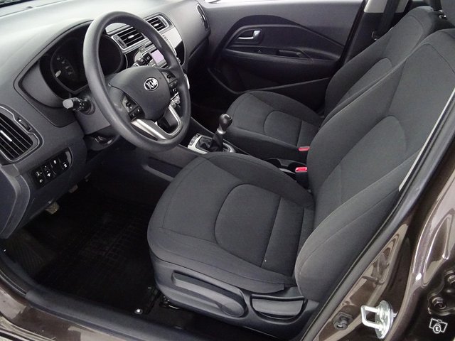 Kia Rio 15